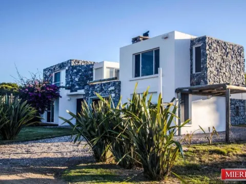 Alquiler casa 4 dorm en Club de Mar