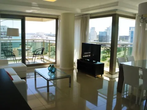 Apartamento dos dormitorios Imperiale en alquiler